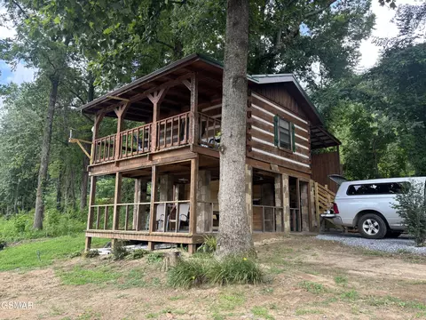 864 Fugate Rd, Del Rio, TN 37727