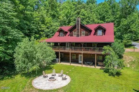 425 Patterson Ln, Gatlinburg, TN 37738