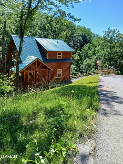 2218 Ridgeland Cir, Sevierville, TN 37862