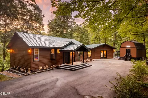 4108 Fox Hunters Ln, Sevierville, TN 37876