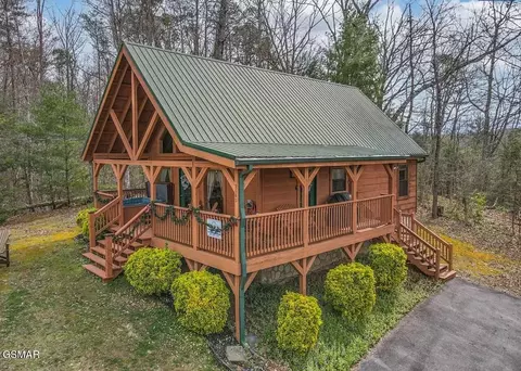 2062 Bird Ridge Rd, Sevierville, TN 37876