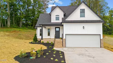 340 Battlefield Dr, Dandridge, TN 37725