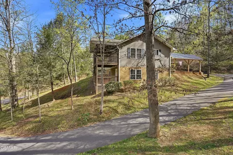 604 Monte Wood Cir, Pigeon Forge, TN 37863