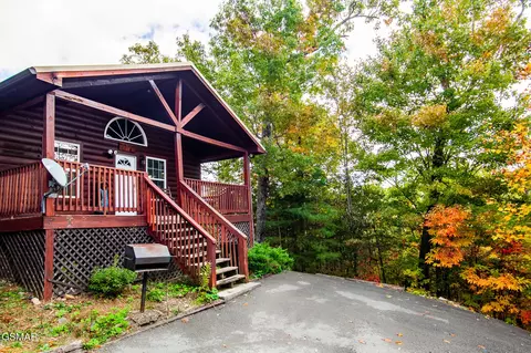 1410 Little Cove Church Rd, Sevierville, TN 37862