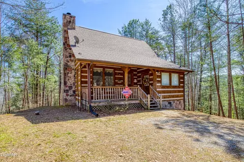 2752 Blue Springs Way, Sevierville, TN 37862