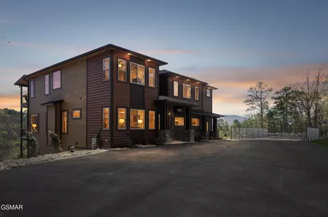 997 King Branch Rd, Sevierville, TN 37876