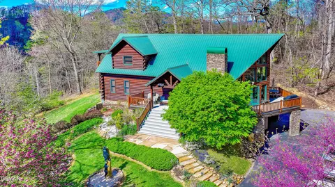 3341 Sugar Maple Loop Rd, Sevierville, TN 37862