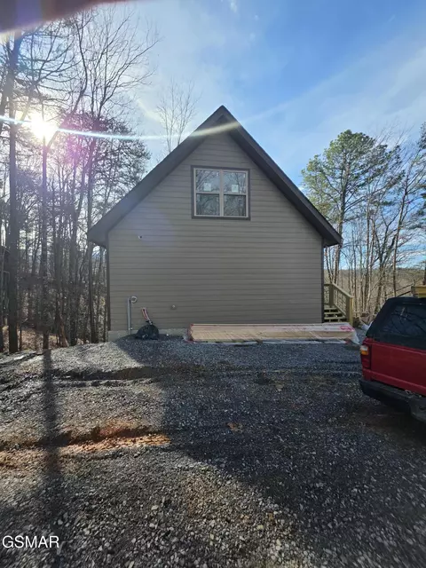 1305 N Oak Ct, Sevierville, TN 37876