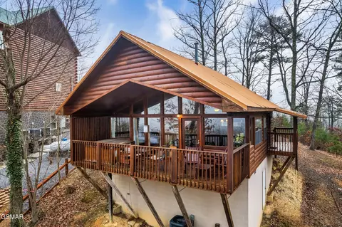 2340 Panther Way, Sevierville, TN 37876