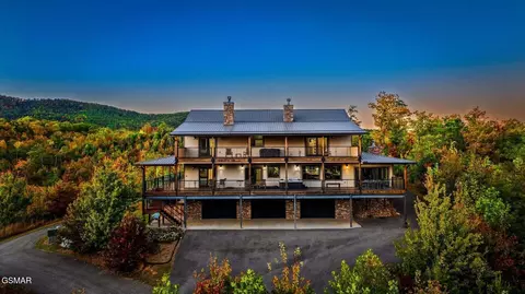 341 Branam Hollow Road Rd, Gatlinburg, TN 37738