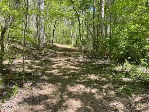 - Jason Pl / Jones Cove Rd -off, Sevierville, TN 37876