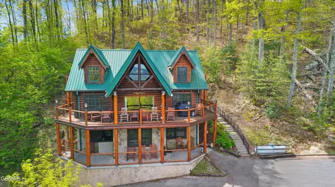 4211 Whetstone Rd, Sevierville, TN 37862