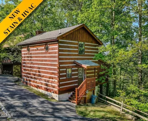 742 Nighthawk Way, Pigeon Forge, TN 37863