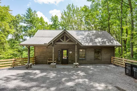 4163 Burning Tree Ln, Sevierville, TN 37862