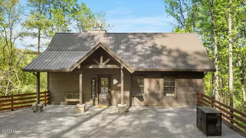 4163 Burning Tree Ln, Sevierville, TN 37862