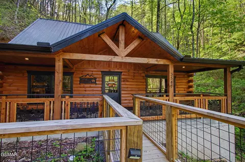 3547 Sugar Maple Loop Rd, Sevierville, TN 37862