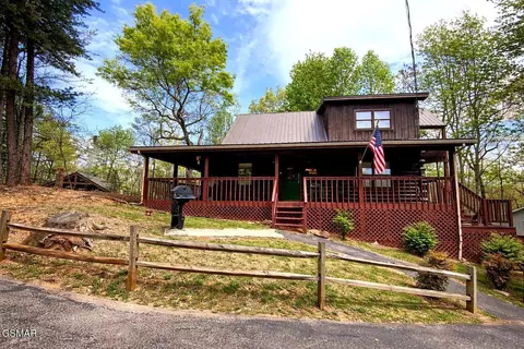 1708 Parkway View Ct, Sevierville, TN 37876