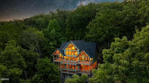 3047 Redtail Rd, Sevierville, TN 37862