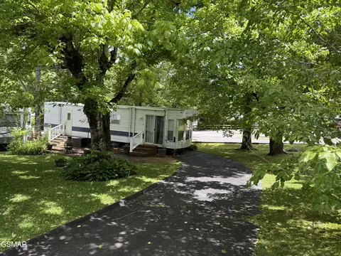 4229 E Pkwy #10, Gatlinburg, TN 37738