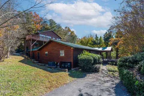 3588 Four Seasons Ln, Sevierville, TN 37862