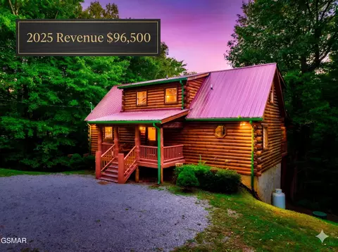 4250 Mountain Rest Way, Sevierville, TN 37876