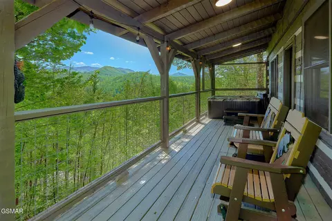461 Sassafras Trl, Sevierville, TN 37876