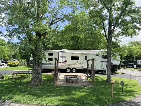 4229 E Pkwy #196, Gatlinburg, TN 37738