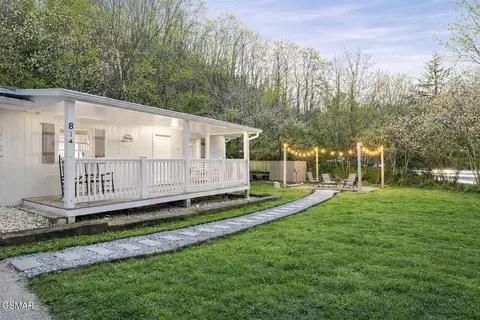 814 Gnatty Branch Rd, Sevierville, TN 37876