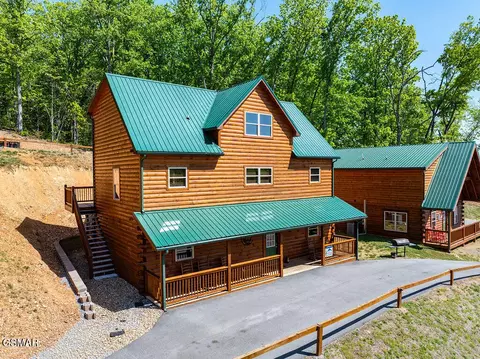 826 String Run Way, Pigeon Forge, TN 37863