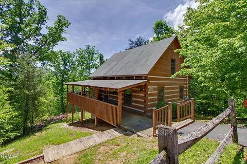 1723 Bluff Ridge Rd, Sevierville, TN 37876