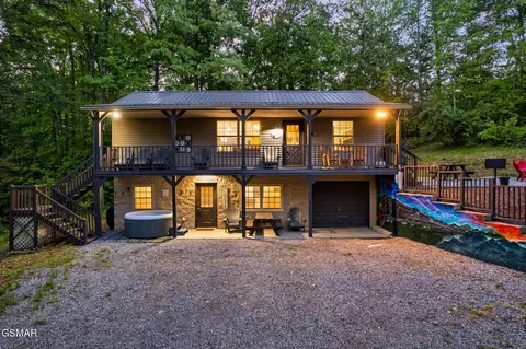 1870 Sunnydale Dr, Sevierville, TN 37862