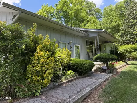 2360 Goldrush Rd, Pigeon Forge, TN 37863