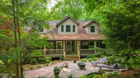 3803 Westwood Dr, Sevierville, TN 37862