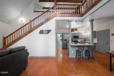 Entry Way - 438 Laurel Rd, Townsend, TN 37882 photo 2 of 4