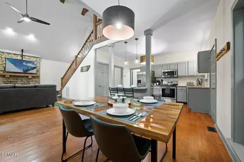 Dining - 438 Laurel Rd, Townsend, TN 37882 photo 1 of 3
