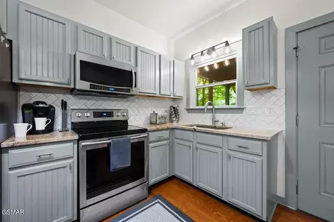 Kitchen - 438 Laurel Rd, Townsend, TN 37882 photo 1 of 2