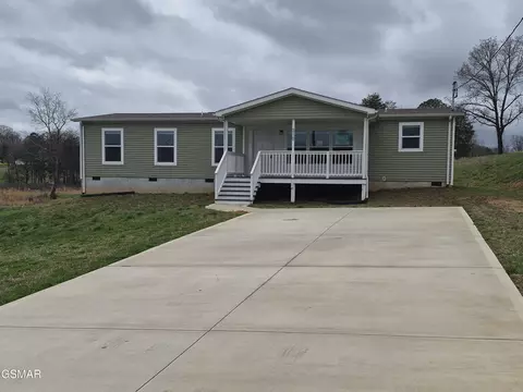 310 Bungalow Dr, Dandridge, TN 37725