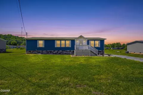 1463 Old Newport, Dandridge, TN 37725
