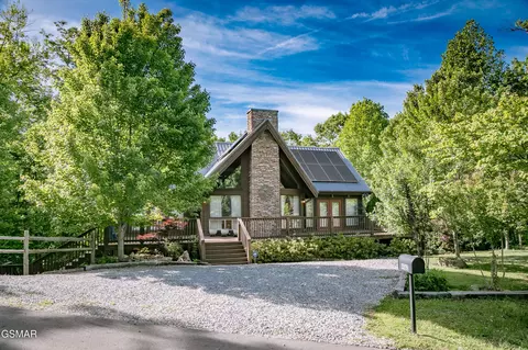 4482 Whetstone Rd, Sevierville, TN 37862