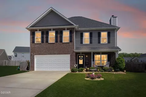 3106 Starling Dr, Maryville, TN 37803