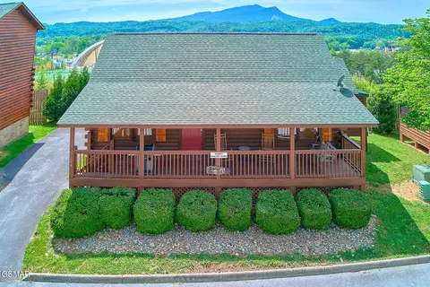 264 Moose Ridge Way, Pigeon Forge, TN 37863