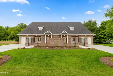 910 Fine Glen Dr, Sevierville, TN 37862