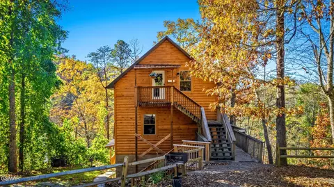 131 John Green Rd, Gatlinburg, TN 37738