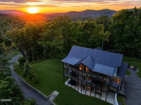 3941 Boogertown Rd, Sevierville, TN 37876