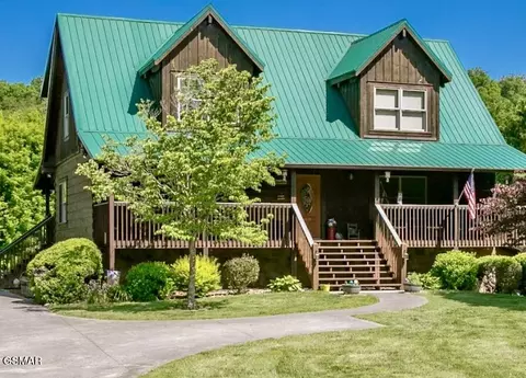 3525 Autumn Woods Ln, Sevierville, TN 37862