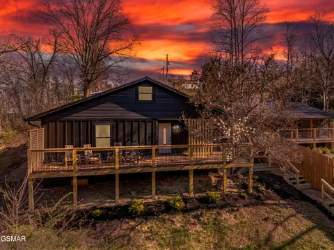 311 Indian Knob Cir, Pigeon Forge, TN 37863