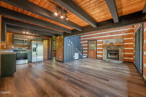1510 Ridgecrest Dr, Sevierville, TN 37876