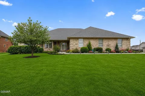 1816 Placid Dr, Sevierville, TN 37862