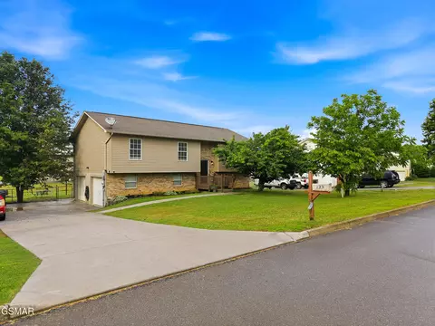 223 River Valley Cir, Sevierville, TN 37862