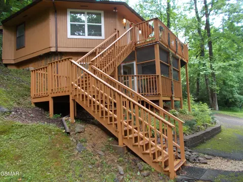 1157 Villa Lane Ln, Gatlinburg, TN 37738
